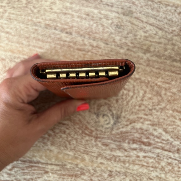 Louis Vuitton authentic EPI leather key case - Picture 3 of 5